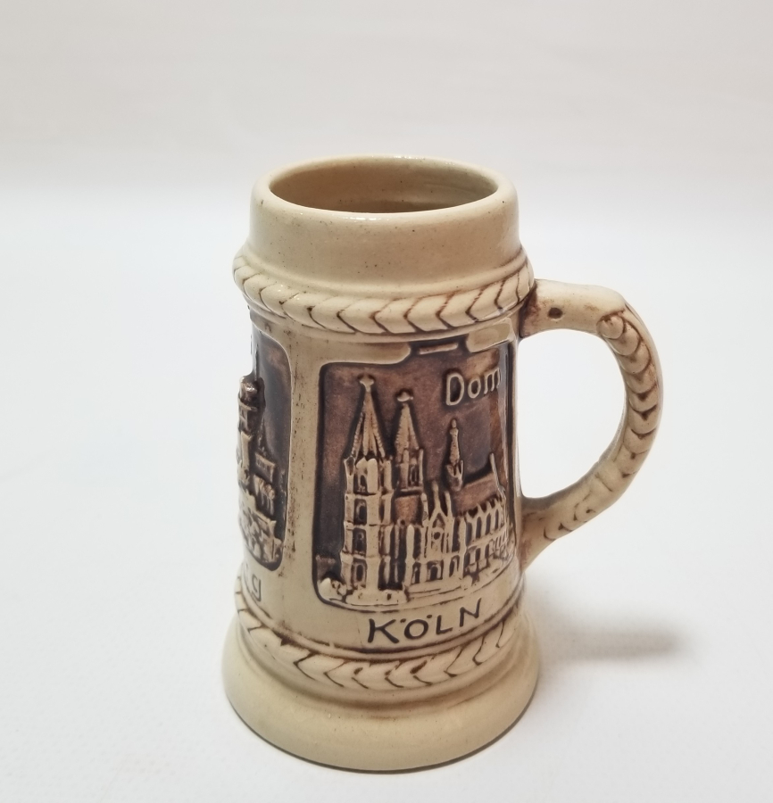 KABARTMA İŞÇİLİKLİ ANTİKA TANKART - BİRA BARDAĞI