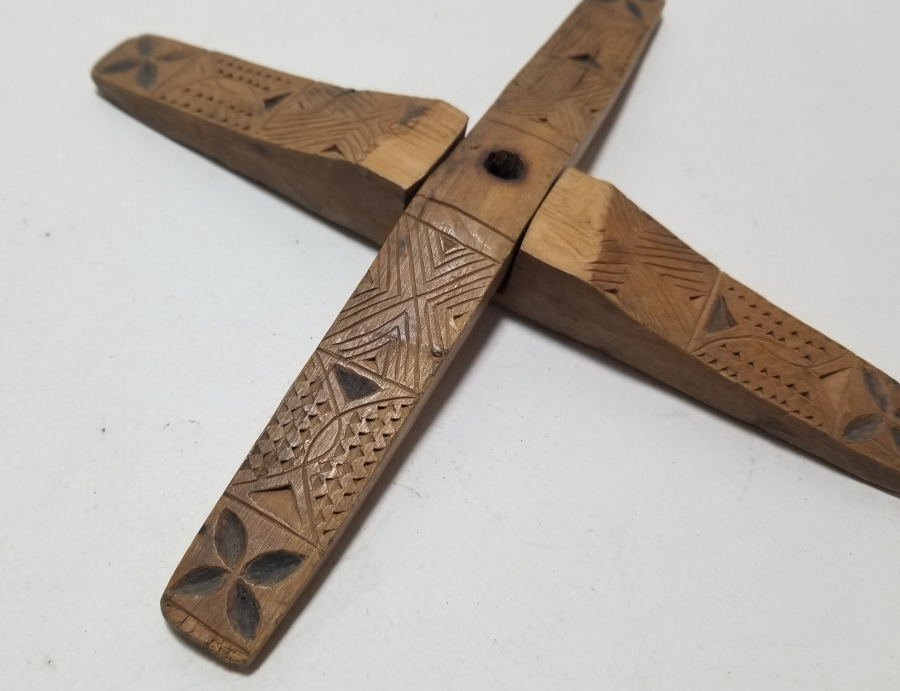 CUMHURİYET BAŞLARI EL KAZIMA İŞÇİLİKLİ AHŞAP KİRMAN