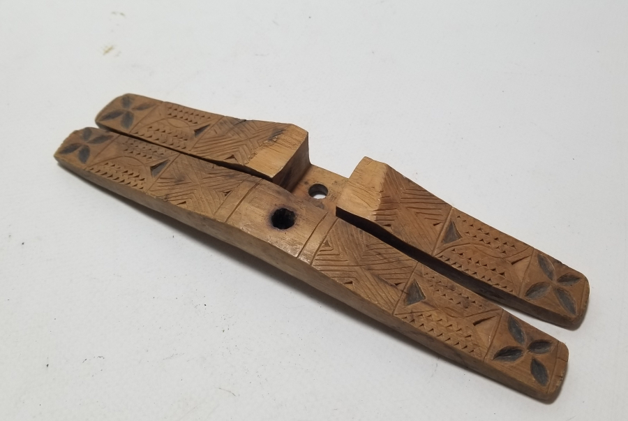 CUMHURİYET BAŞLARI EL KAZIMA İŞÇİLİKLİ AHŞAP KİRMAN