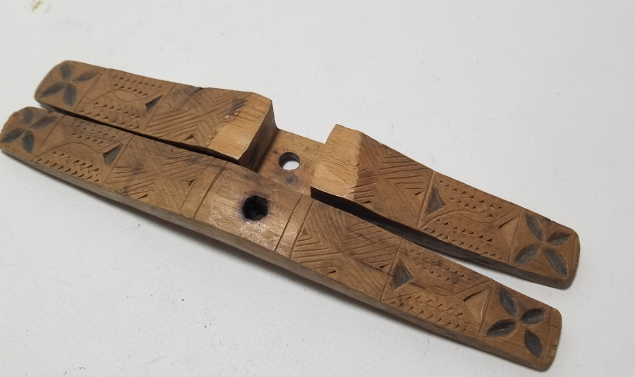 CUMHURİYET BAŞLARI EL KAZIMA İŞÇİLİKLİ AHŞAP KİRMAN