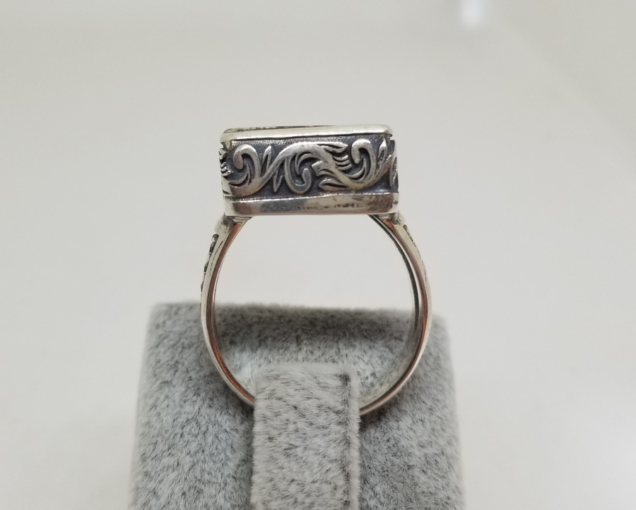 KABARTMA İŞÇİLİKLİ VE DOĞAL TAŞLI ÖZEL YAPIM HATIRA YÜZÜK