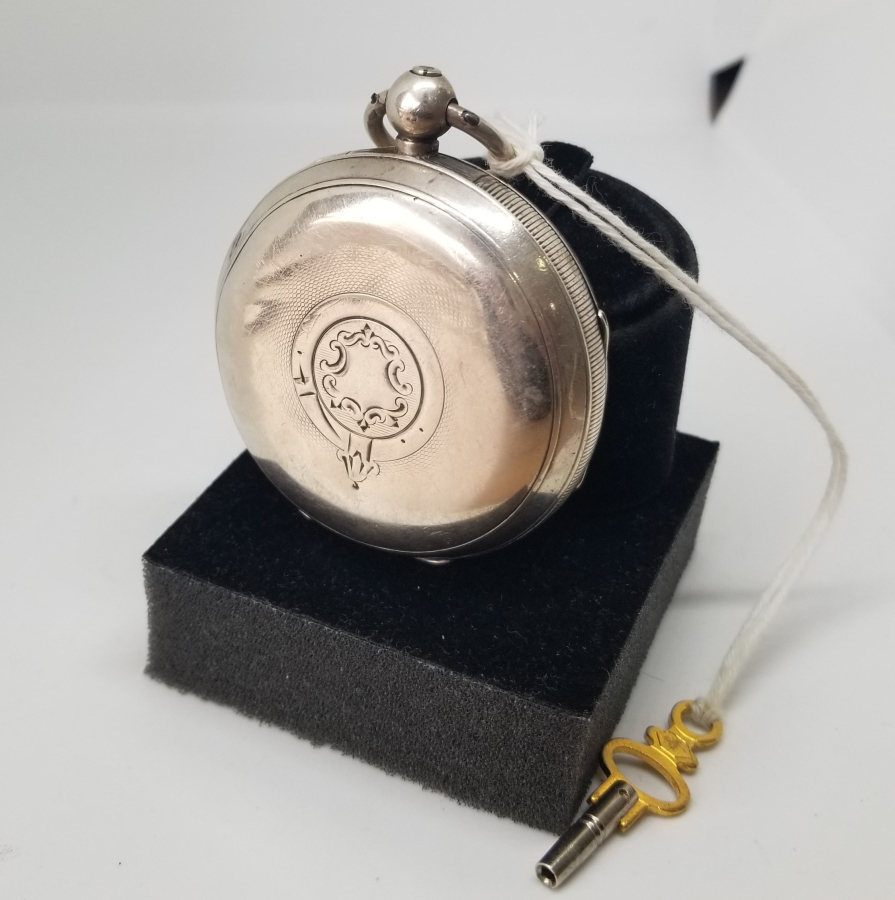 NADİR FORMDA GÜMÜŞ KASA İNGİLİZ YAPIMI KURMALI CEP SAATİ