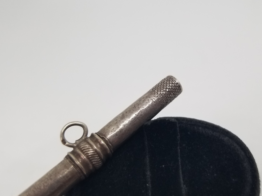 OSMANLI DÖNEMİ GÜMÜŞ KÖSTEK SALLAMASI FORMUNDA CEP SAATİ KURMA ANAHTARI