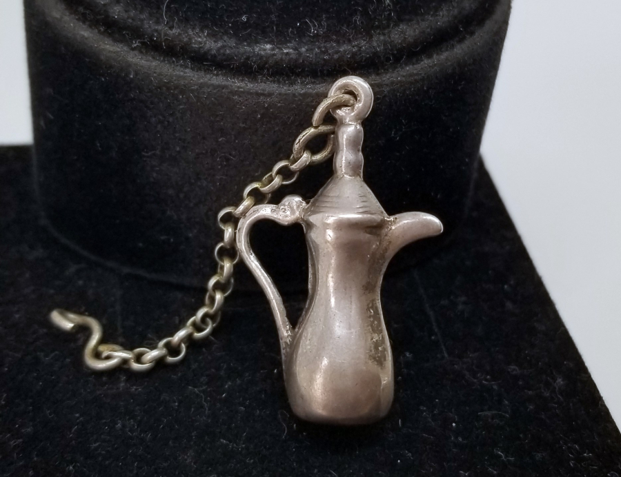 İBRİK FORMUNDA YAPILMIŞ NADİR GÜMÜŞ KÖSTEK SALLAMASI