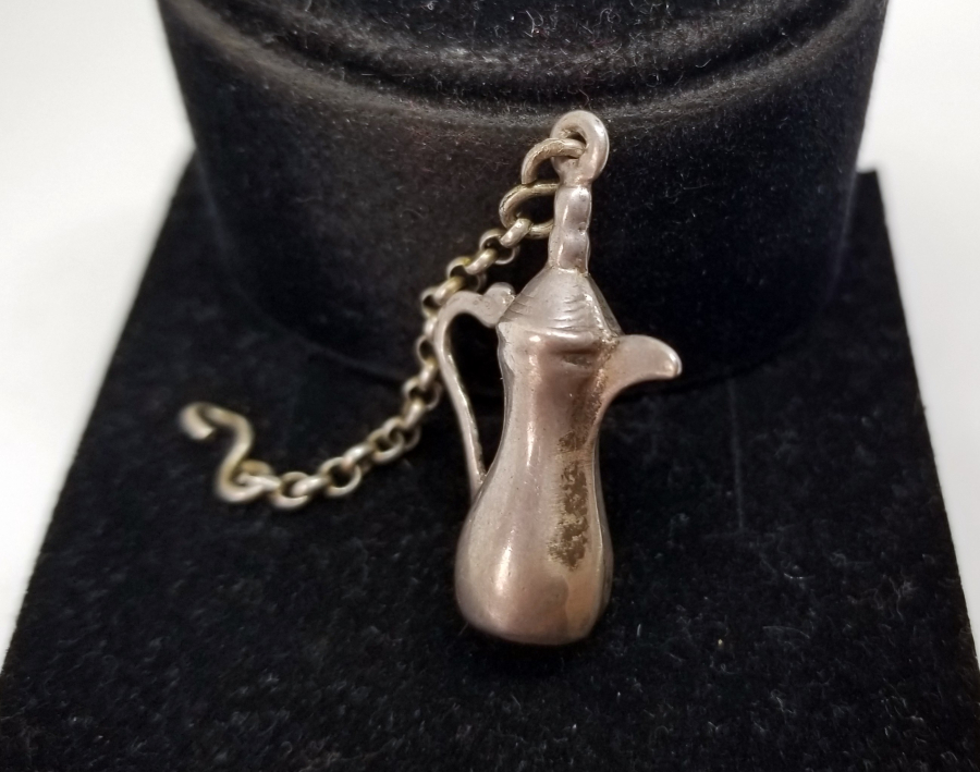 İBRİK FORMUNDA YAPILMIŞ NADİR GÜMÜŞ KÖSTEK SALLAMASI