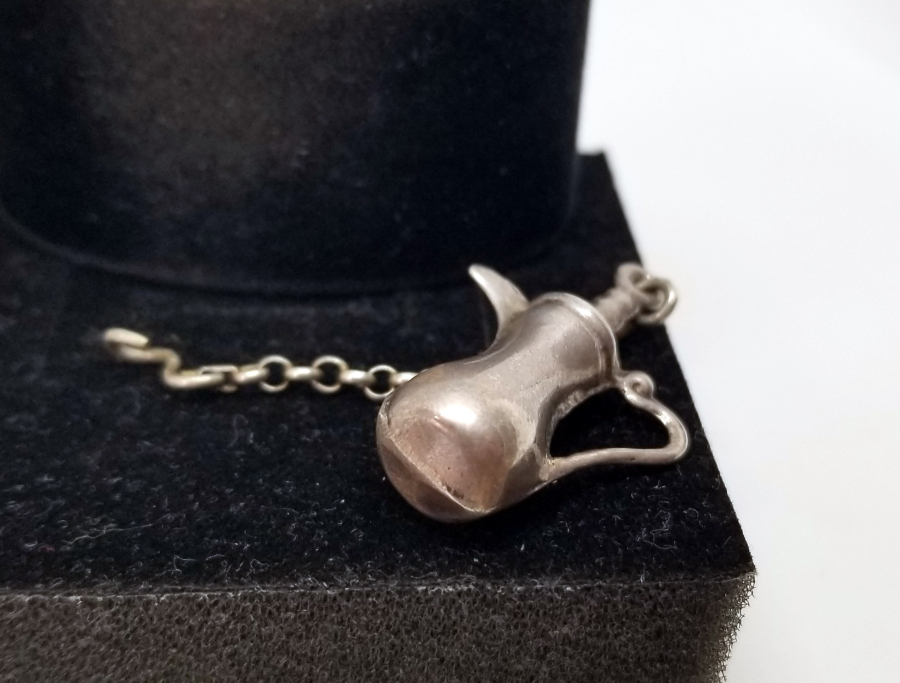 İBRİK FORMUNDA YAPILMIŞ NADİR GÜMÜŞ KÖSTEK SALLAMASI