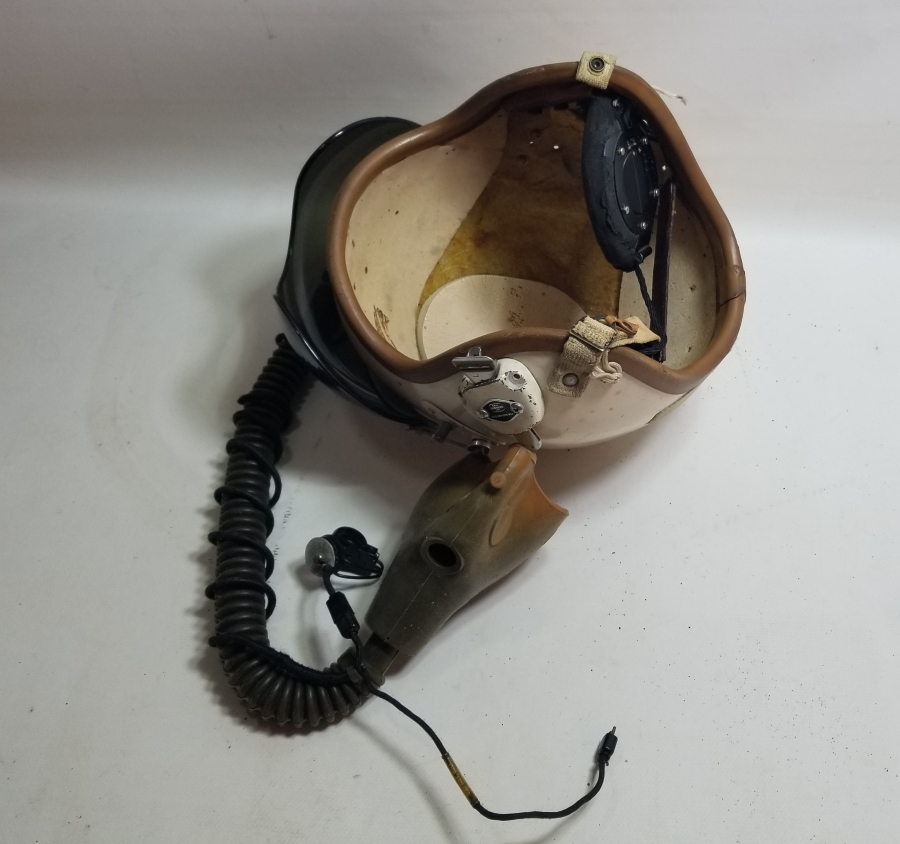 KORE SAVAŞI DÖNEMİ P4 MODELİ SAVAŞ UÇAKLARINA AİT NADİR PİLOT KASKI