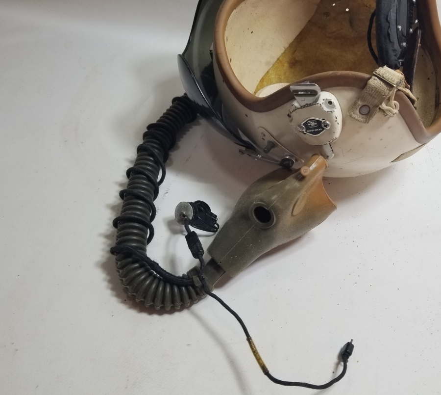 KORE SAVAŞI DÖNEMİ P4 MODELİ SAVAŞ UÇAKLARINA AİT NADİR PİLOT KASKI