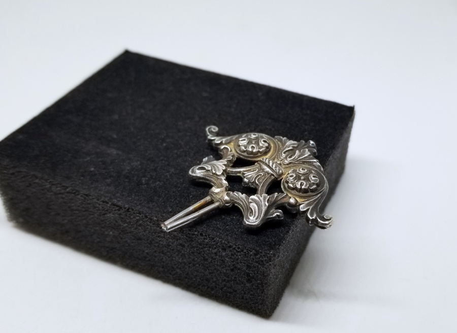 KABARTMA İŞÇİLİKLİ OSMANLI DÖNEMİ GÜMÜŞ SAÇ TOKASI