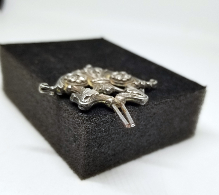 KABARTMA İŞÇİLİKLİ OSMANLI DÖNEMİ GÜMÜŞ SAÇ TOKASI