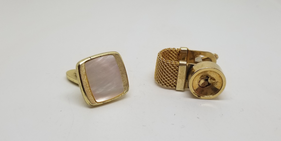 İKİ ADET ALTIN KAPLAMA KOL DÜĞMESİ