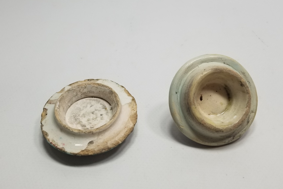 OSMANLI DÖNEMİ EL BOYAMA KÜTAHYA İKİ ADET SÜRAHİ KAPAĞI