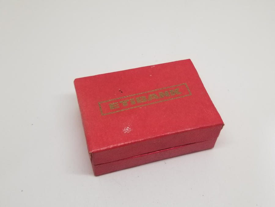 ETİBANK YAZILI ANTİKA KAPAKLI KUTU