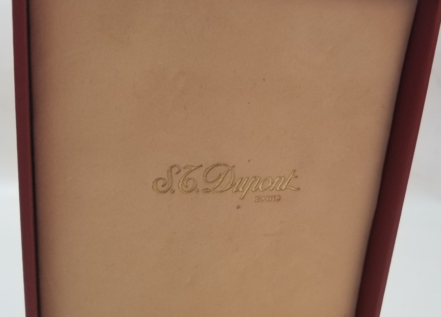 ORİJİNAL KUTUSUNDA ALTIN KAPLAMA NADİR DUPONT ÇAKMAK