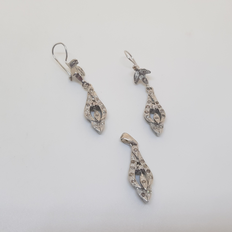 ÖZEL YAPIM PIRLANTA TAŞLI KOLYE KÜPE TAKIMI