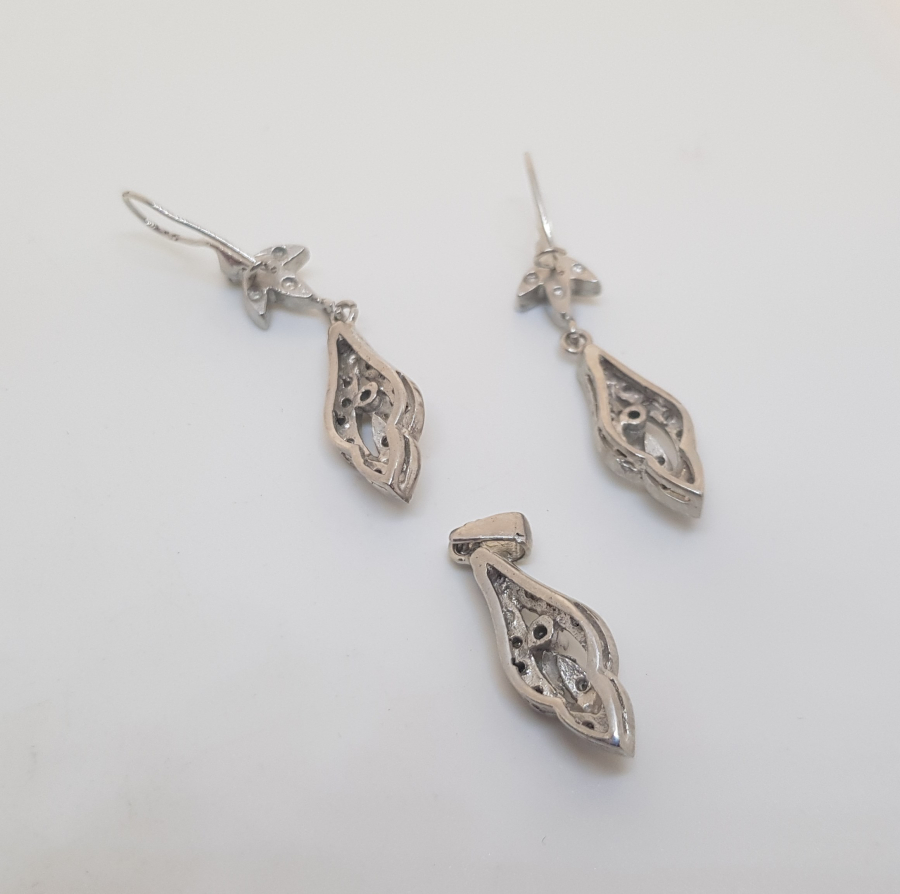 ÖZEL YAPIM PIRLANTA TAŞLI KOLYE KÜPE TAKIMI