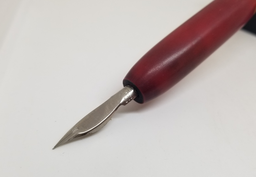 ANTİKA KATALİN DİVİT