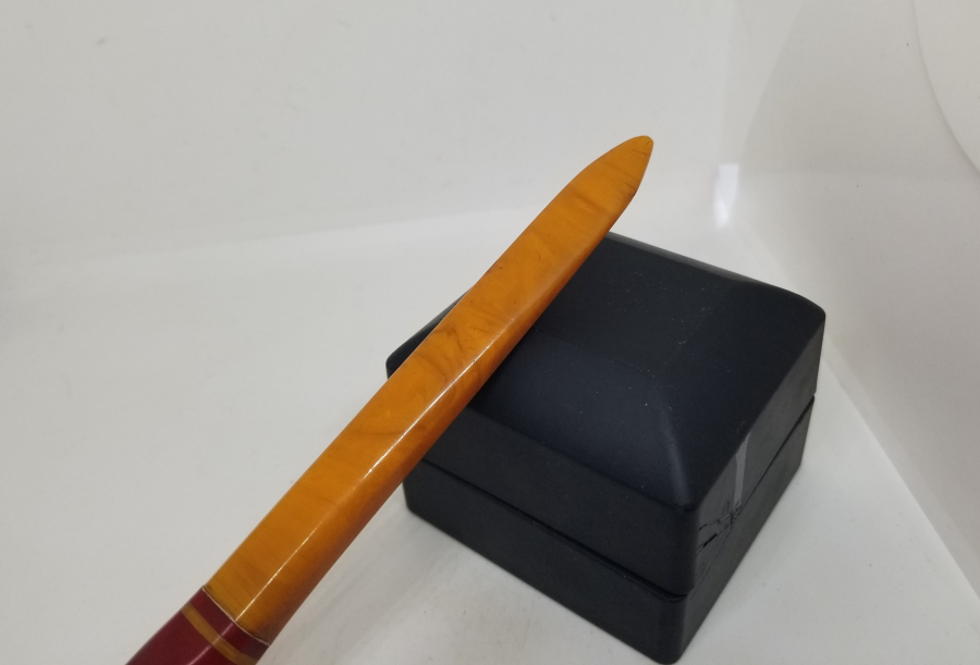 ANTİKA KATALİN DİVİT