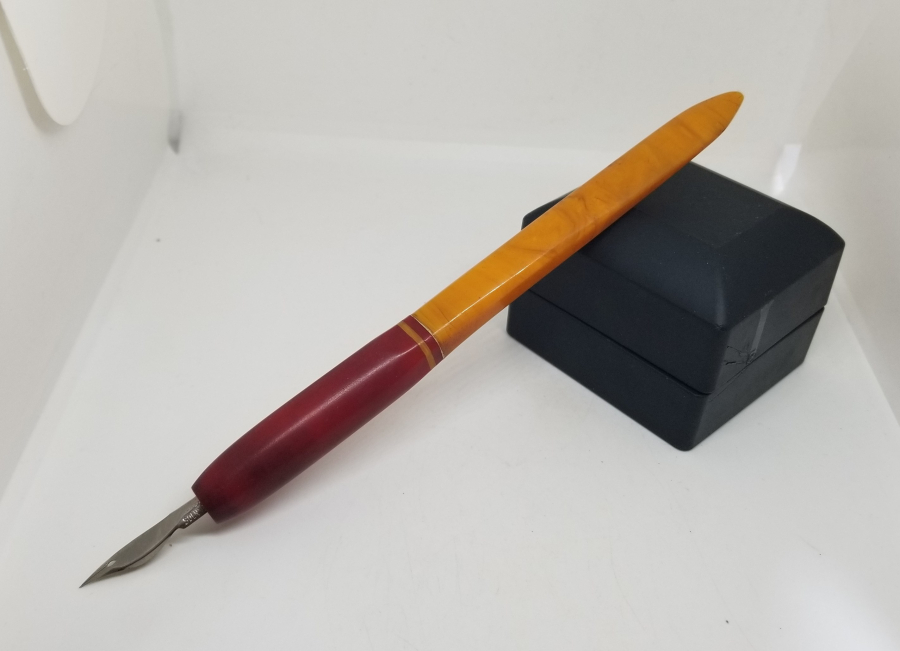 ANTİKA KATALİN DİVİT