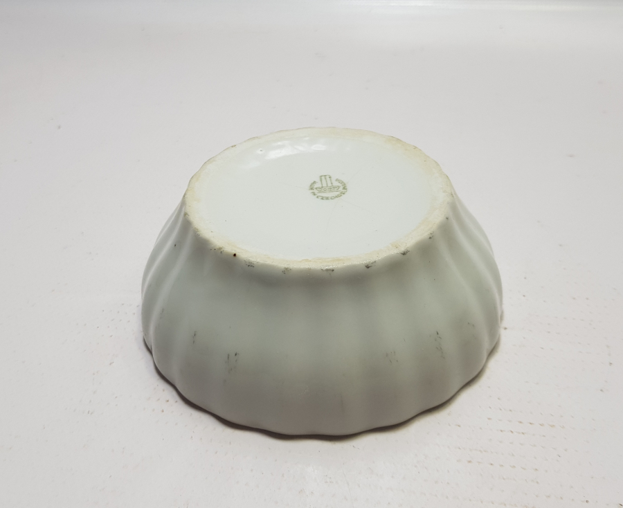 ÇEKOSLAVAKYA YAPIMI OSMANLI DÖNEMİ DİLİMLİ KASE