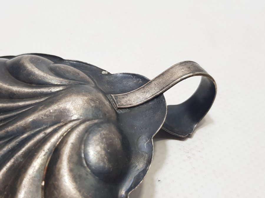 GÜMÜŞ KAPLAMA İŞÇİLİKLİ ANTİKA TUTMAÇLI İKRAMLIK