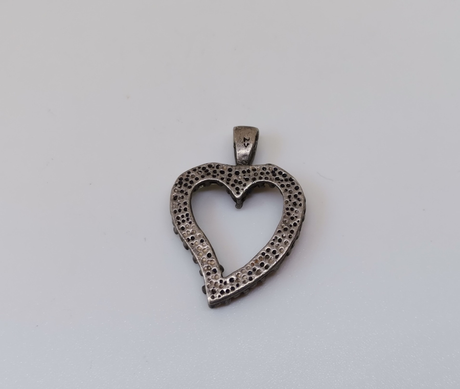 KALP FORMLU GÜMÜŞ KOLYE UCU