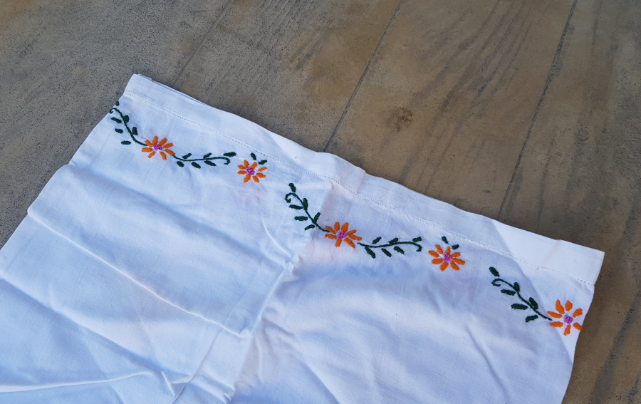 ÜZERİ EL İŞİ ANTİKA YASTIK KILIFI