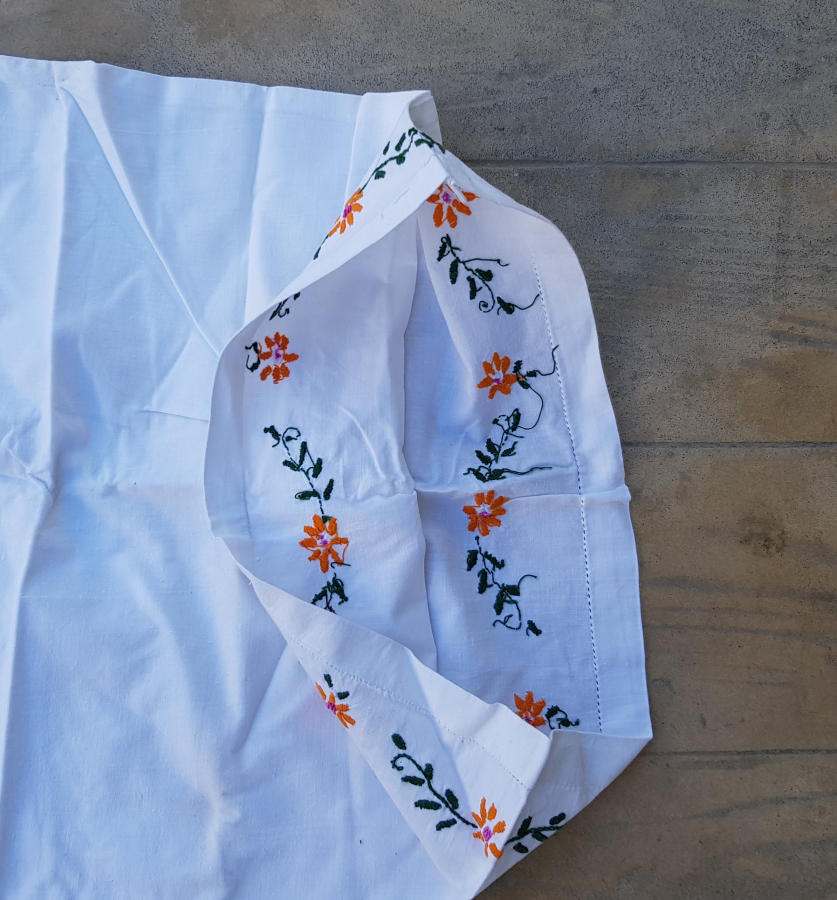 ÜZERİ EL İŞİ ANTİKA YASTIK KILIFI