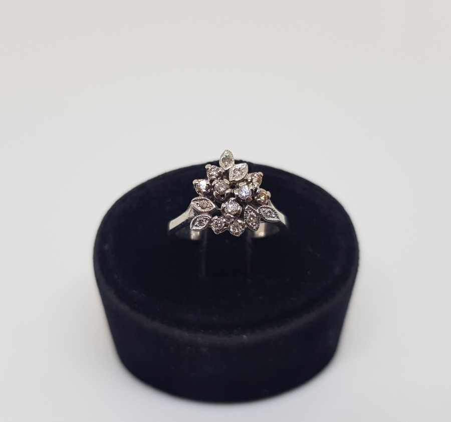 YAPRAK MODEL PIRLANTA TAŞLI ÖZEL YAPIM YÜZÜK