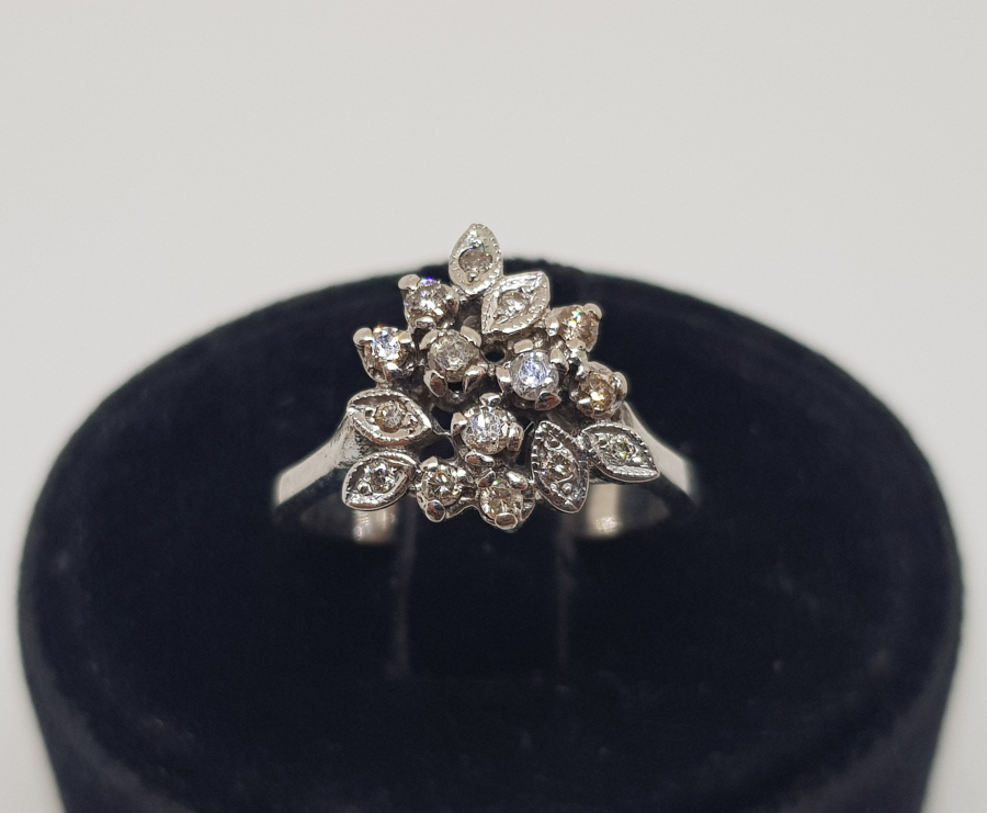 YAPRAK MODEL PIRLANTA TAŞLI ÖZEL YAPIM YÜZÜK