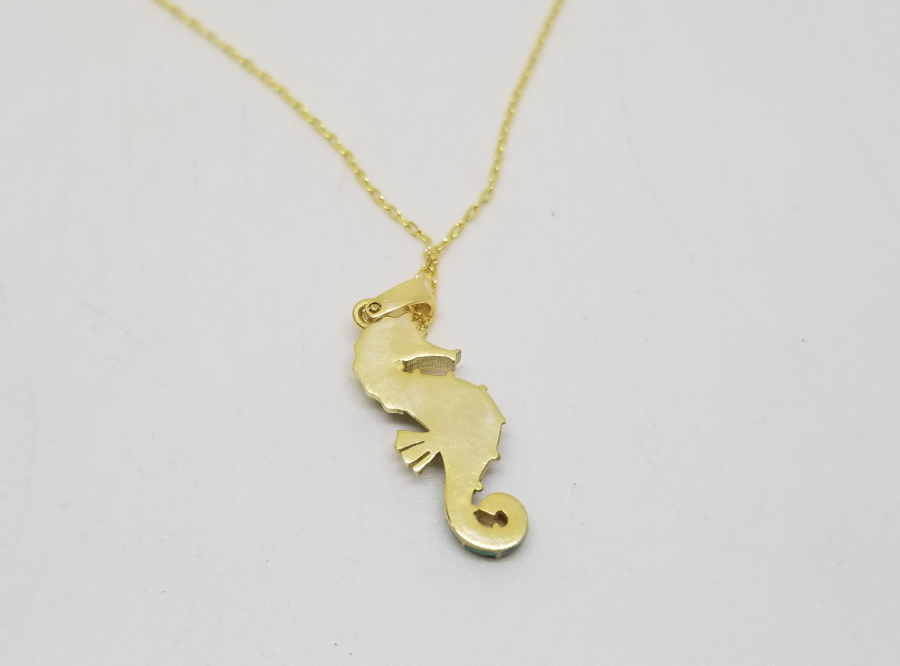 PIRLANTA TAŞLI DENİZATI FORMLU MİNE İŞÇİLİKLİ ÖZEL YAPIM KOLYE