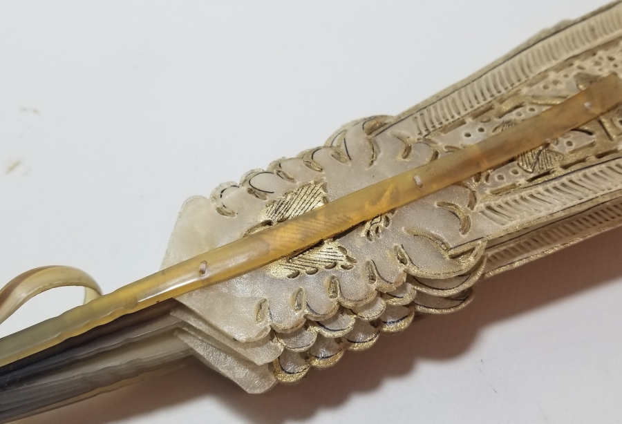 KOMPLE BOYNUZDAN MAMÜL ANTİKA YELPAZE