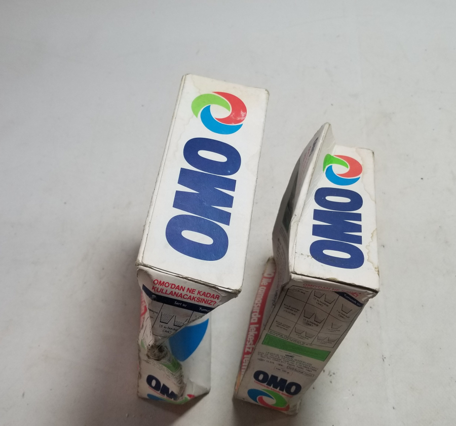 İKİ ADET İÇİ BOŞ OMO DETERJAN PAKETİ