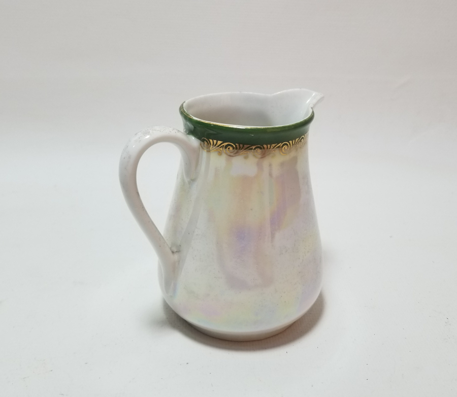 ÜZERİ ALTIN VARAKLI NADİR TİPTE ALTI OSMANLICA YAZILI KUZNETSOV SÜTLÜK