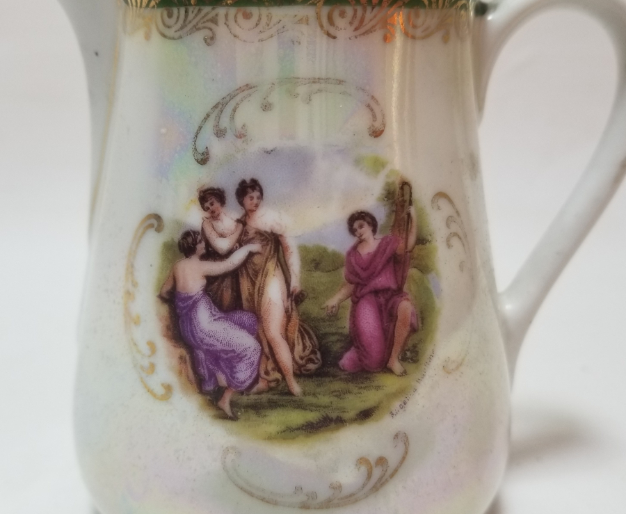 ÜZERİ ALTIN VARAKLI NADİR TİPTE ALTI OSMANLICA YAZILI KUZNETSOV SÜTLÜK