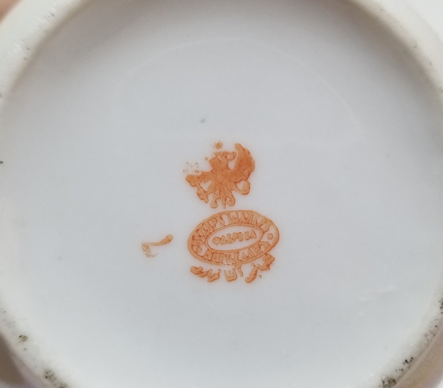 ÜZERİ ALTIN VARAKLI NADİR TİPTE ALTI OSMANLICA YAZILI KUZNETSOV SÜTLÜK