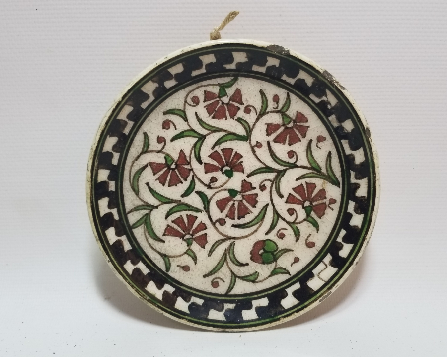 NADİR RENKTE ANTİKA KÜTAHYA KARANFİLLİ DUVAR TABAĞI