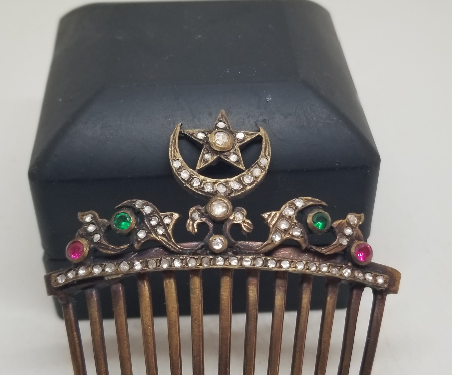 ÜZERİ AY YILDIZ FİGÜRLÜ ÖZEL YAPIM TAÇ