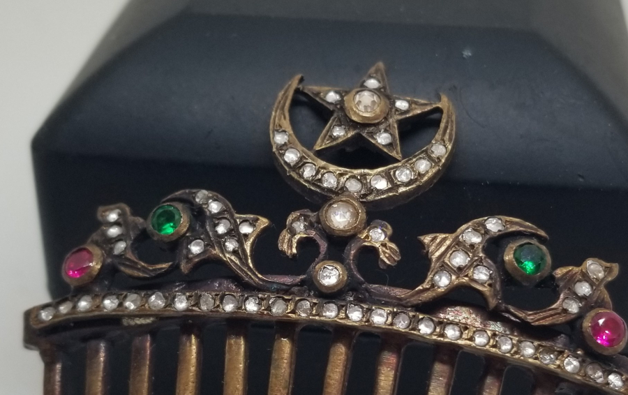 ÜZERİ AY YILDIZ FİGÜRLÜ ÖZEL YAPIM TAÇ