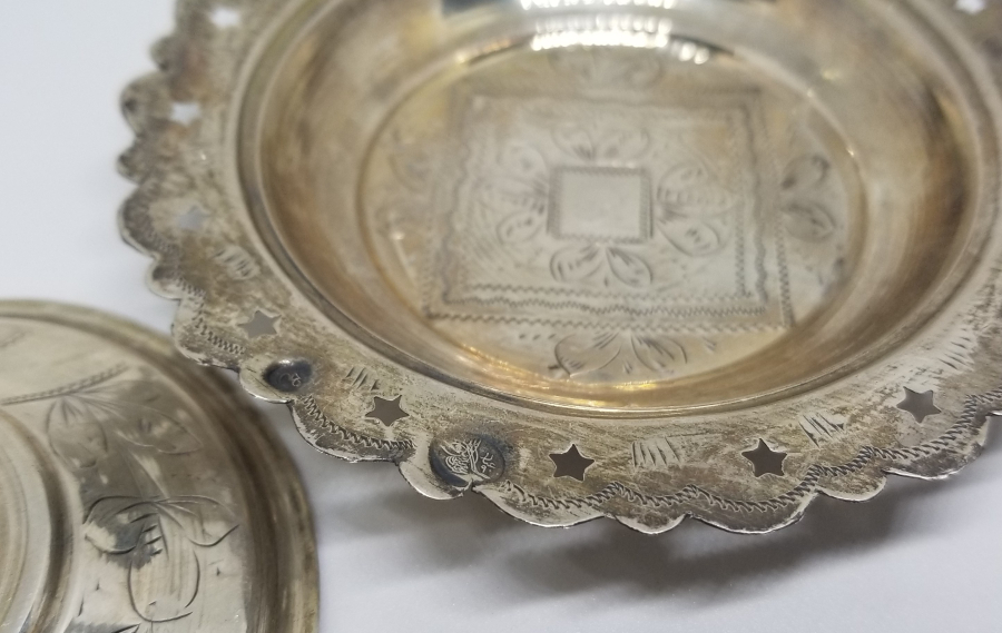 ÜZERİ KALEM İŞÇİLİKLİ VE TUĞRALI OSMANLI DÖNEMİ GÜMÜŞ MAMA KABI