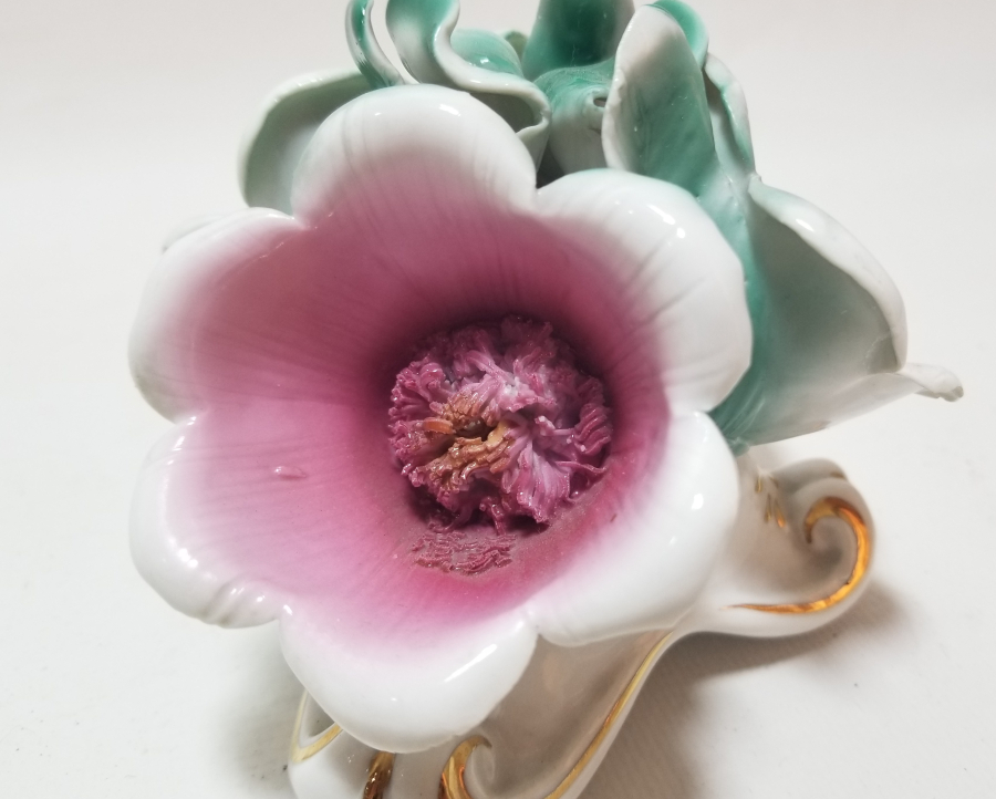 ALTIN VARAKLI ANTİKA PORSELEN BİBLO