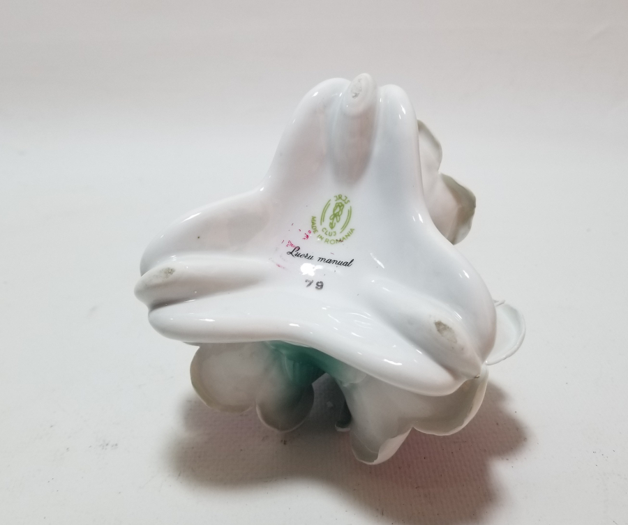 ALTIN VARAKLI ANTİKA PORSELEN BİBLO