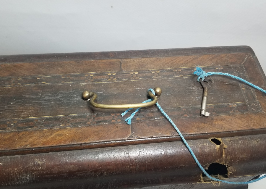 OSMANLI DÖNEMİ ORİJİNAL KUTUSUNDA DİKİŞ MAKİNESİ