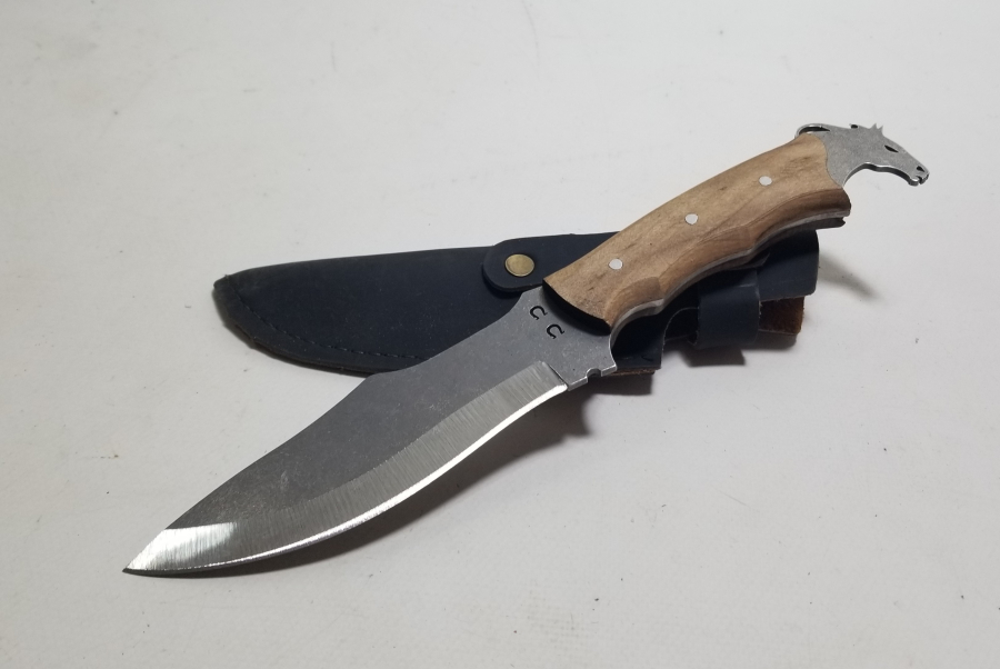 BÜYÜK BOY AHŞAP SAPLI VE AT BAŞLI KAMPÇI BIÇAĞI