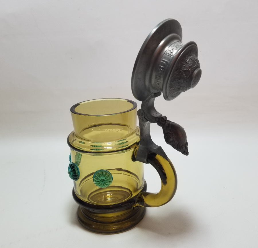 KABARTMA İŞÇİLİKLİ NADİR TİPTE ANTİKA TANKART - BİRA BARDAĞI