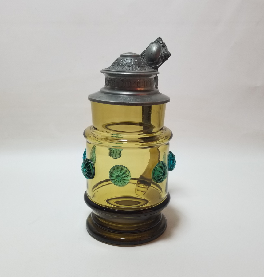 KABARTMA İŞÇİLİKLİ NADİR TİPTE ANTİKA TANKART - BİRA BARDAĞI