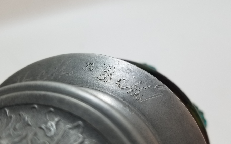 KABARTMA İŞÇİLİKLİ NADİR TİPTE ANTİKA TANKART - BİRA BARDAĞI