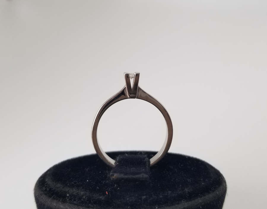 PIRLANTA TAŞLI TEKTAŞ YÜZÜK