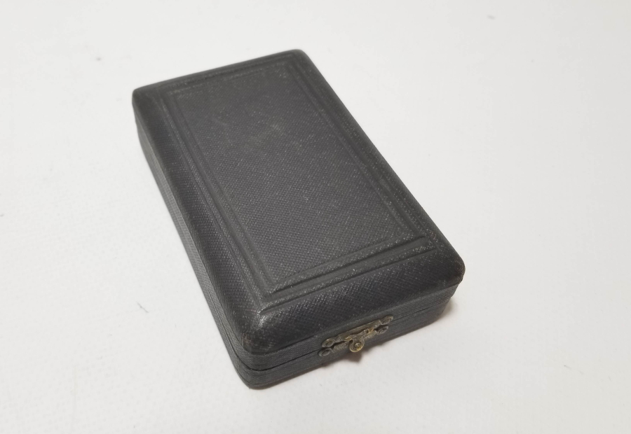 ORİJİNAL KUTUSUNDA KURMALI ANTİKA GÜMÜŞ KASA CEP SAATİ