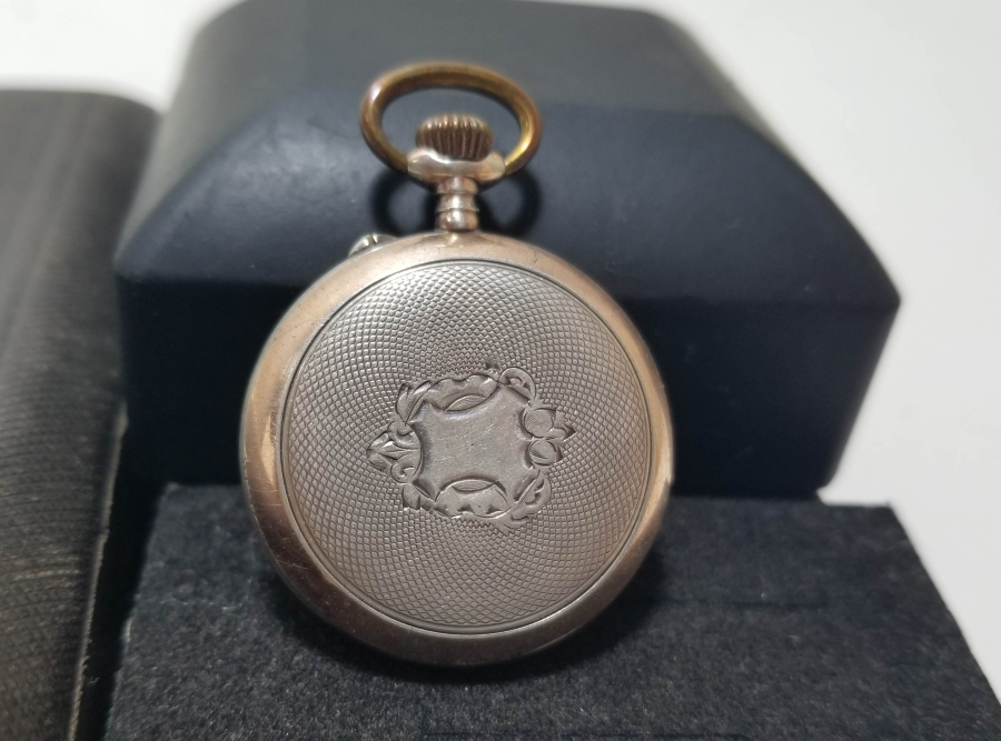 ORİJİNAL KUTUSUNDA KURMALI ANTİKA GÜMÜŞ KASA CEP SAATİ